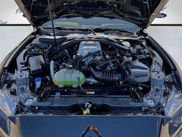 Certified 2021 Ford Mustang Shelby GT500 w/ Carbon Fiber Track Pack RWD image 31
