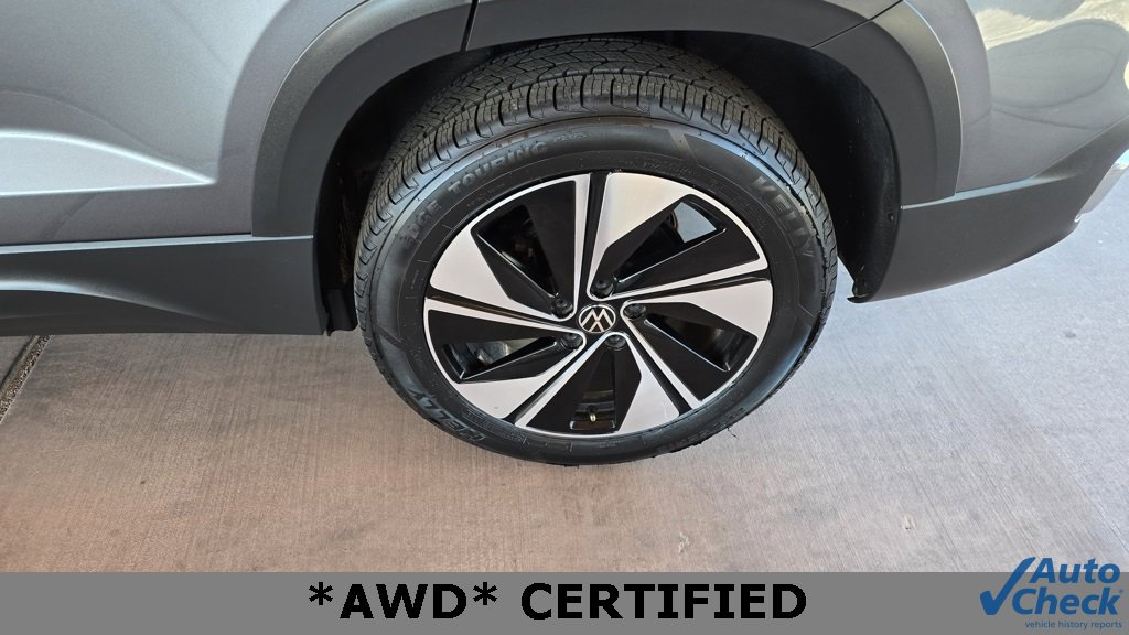 Used 2024 Volkswagen Taos SE image 40