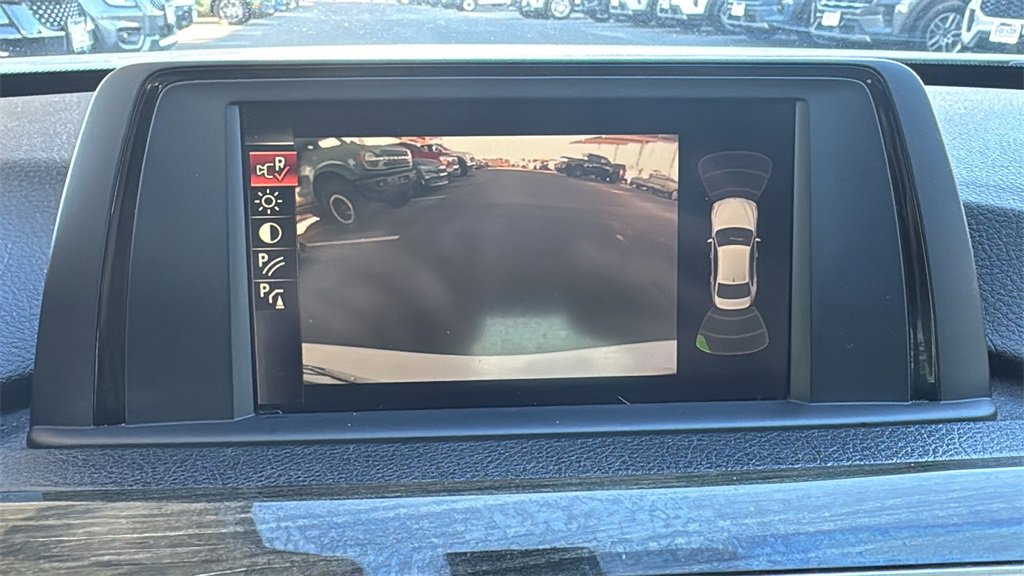 Used 2017 BMW 320i Sedan image 16