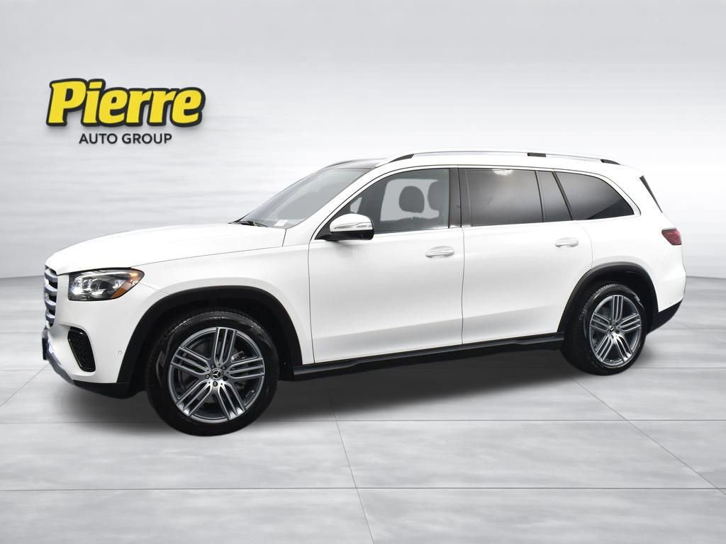 Used 2025 Mercedes-Benz GLS 450 4MATIC image 2