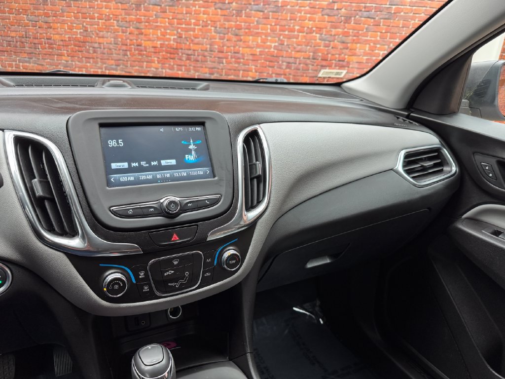 Used 2018 Chevrolet Equinox LS FWD image 18