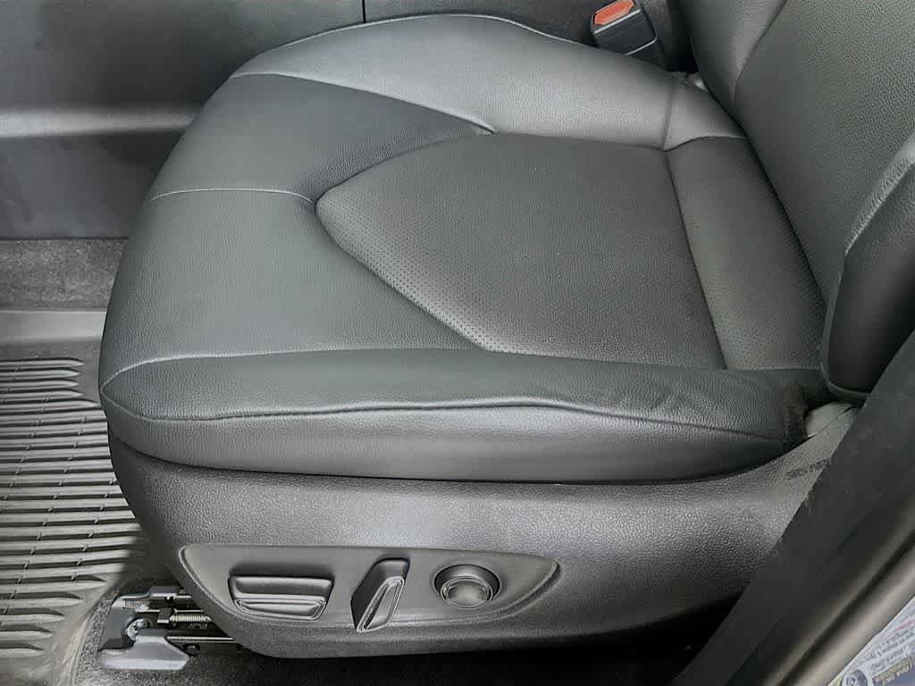 Used 2024 Toyota Grand Highlander AWD image 29