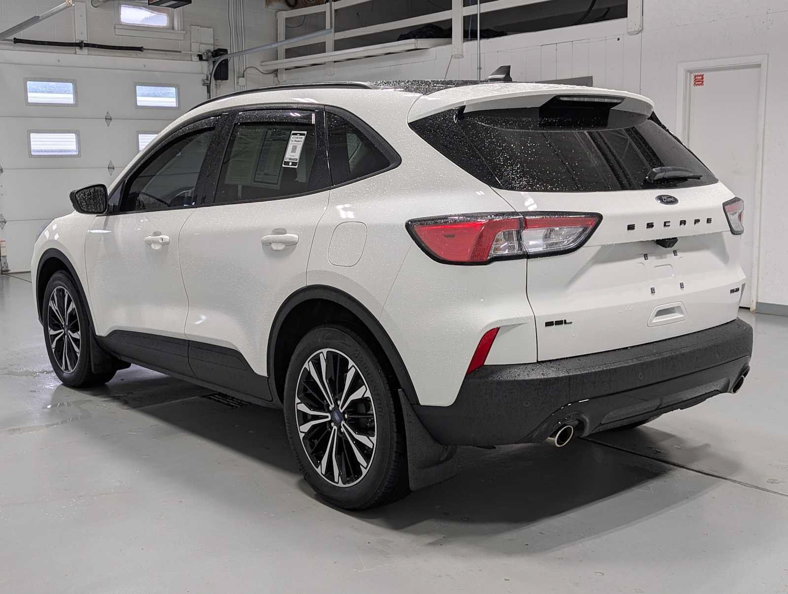Certified 2021 Ford Escape SEL w/ SEL Stealth AWD Package image 10