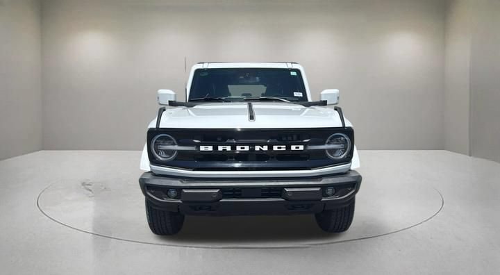 Certified 2024 Ford Bronco Outer Banks AWD/4WD image 2