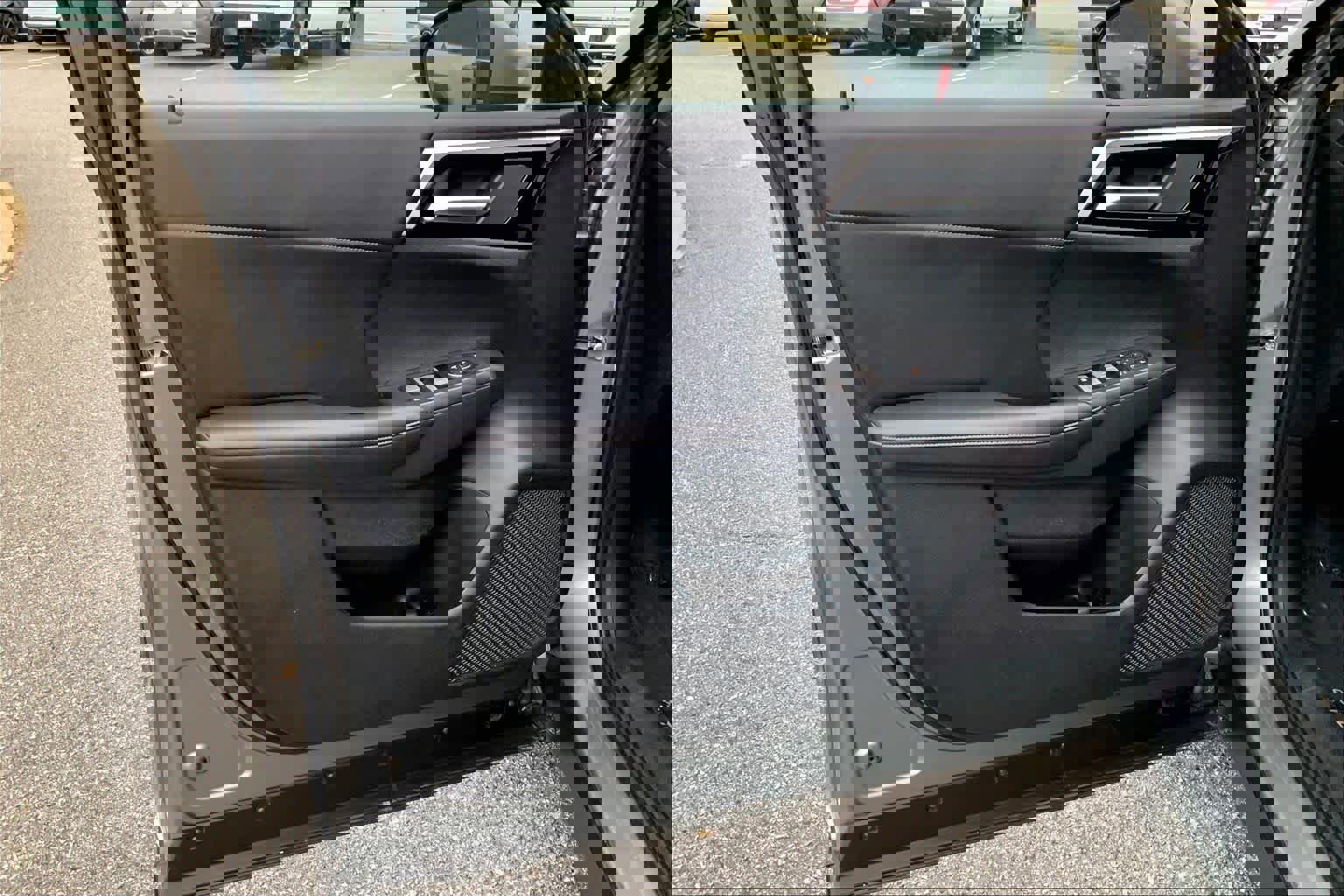 Used 2024 Mitsubishi Outlander SE image 20