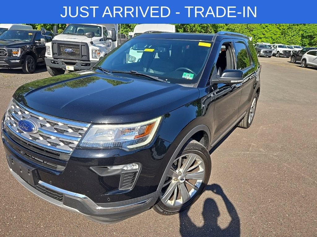 Certified 2018 Ford Explorer Limited AWD/4WD image 3
