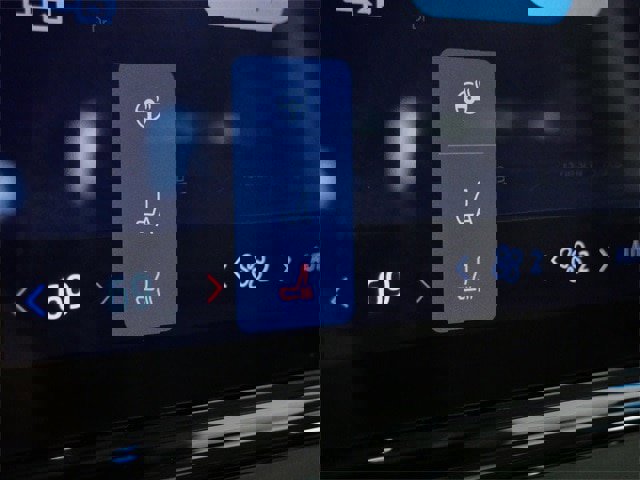 Certified 2025 Ford Expedition Active image 24