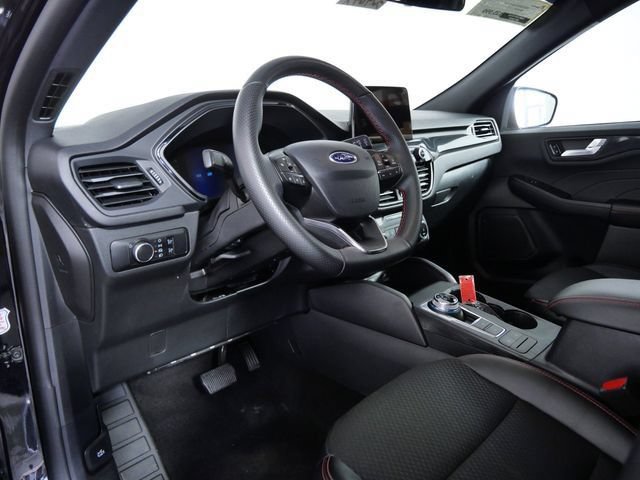 Certified 2025 Ford Escape ST-Line AWD/4WD image 15