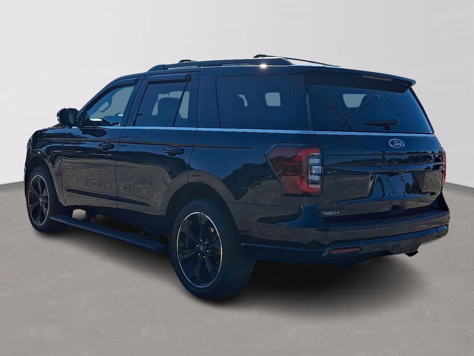 Certified 2024 Ford Expedition Limited AWD/4WD image 4