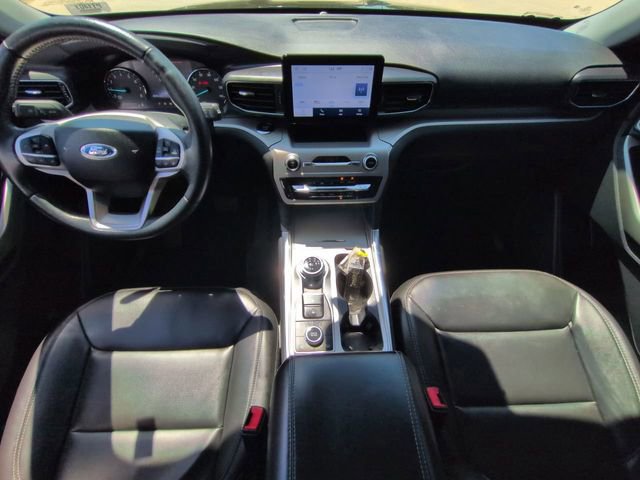 Certified 2023 Ford Explorer XLT w/ Equipment Group 202A AWD/4WD image 18