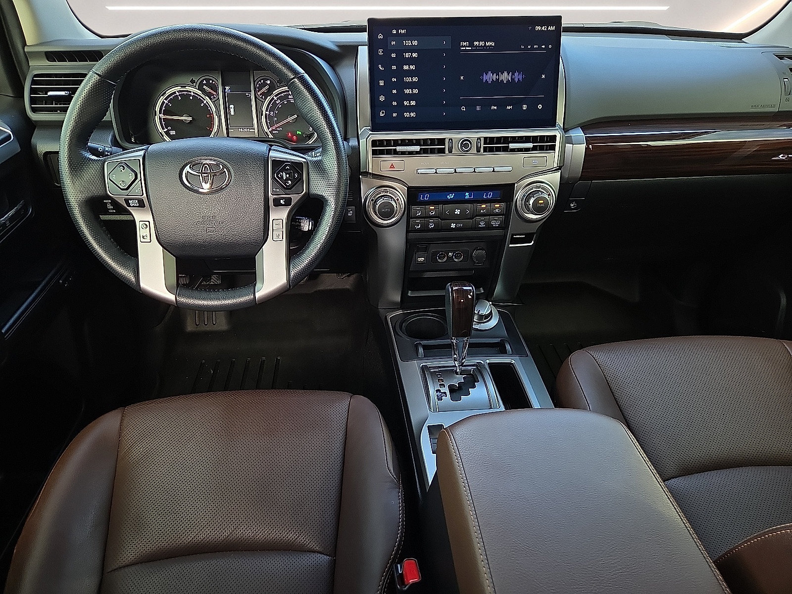 Used 2024 Toyota 4Runner Limited AWD/4WD image 11