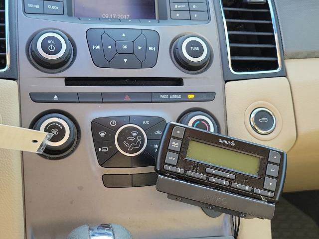 Certified 2017 Ford Taurus SE image 29