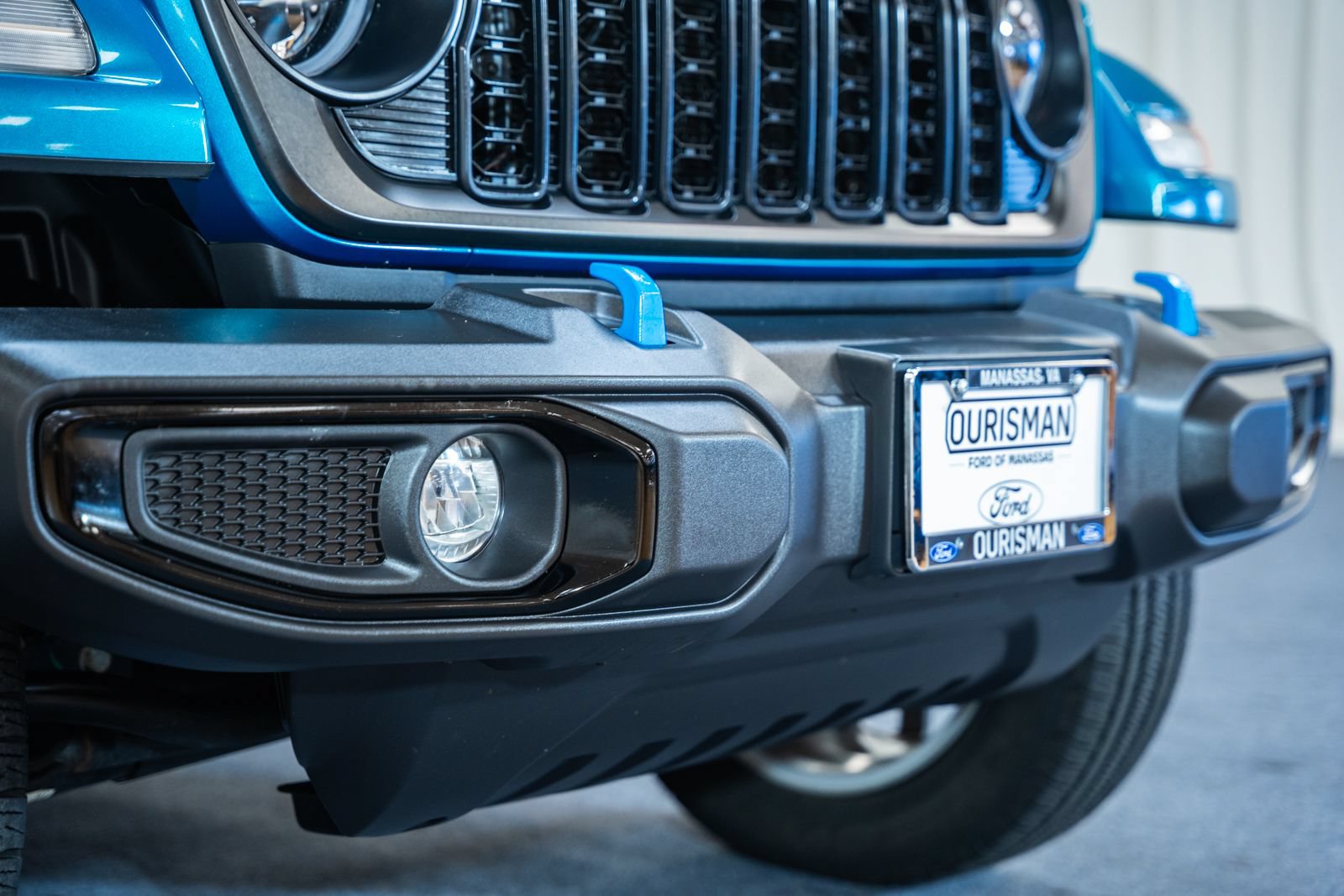 Used 2024 Jeep Wrangler Unlimited w/ Convenience Group AWD/4WD image 12