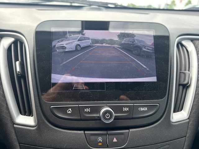 Used 2022 Chevrolet Malibu LT FWD image 11