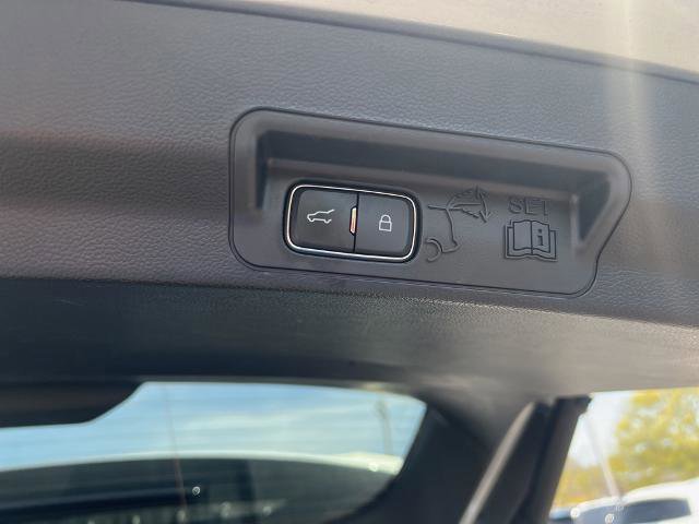 Certified 2022 Ford Explorer XLT w/ Equipment Group 202A image 20