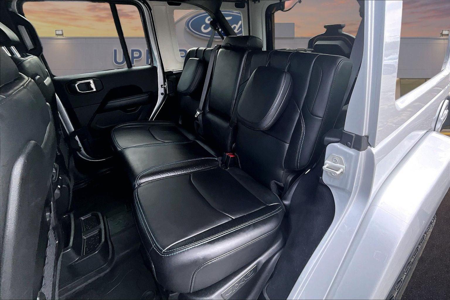 Used 2024 Jeep Wrangler High Altitude AWD/4WD image 26