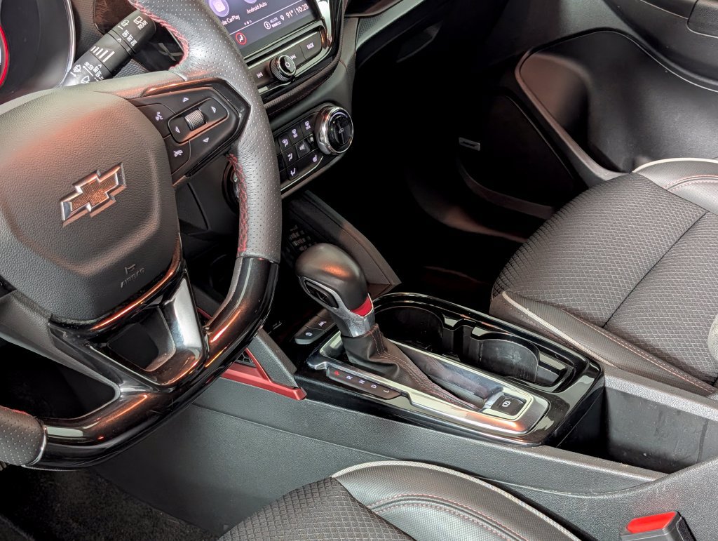 Used 2022 Chevrolet TrailBlazer RS w/ Sun and Liftgate Package FWD image 23