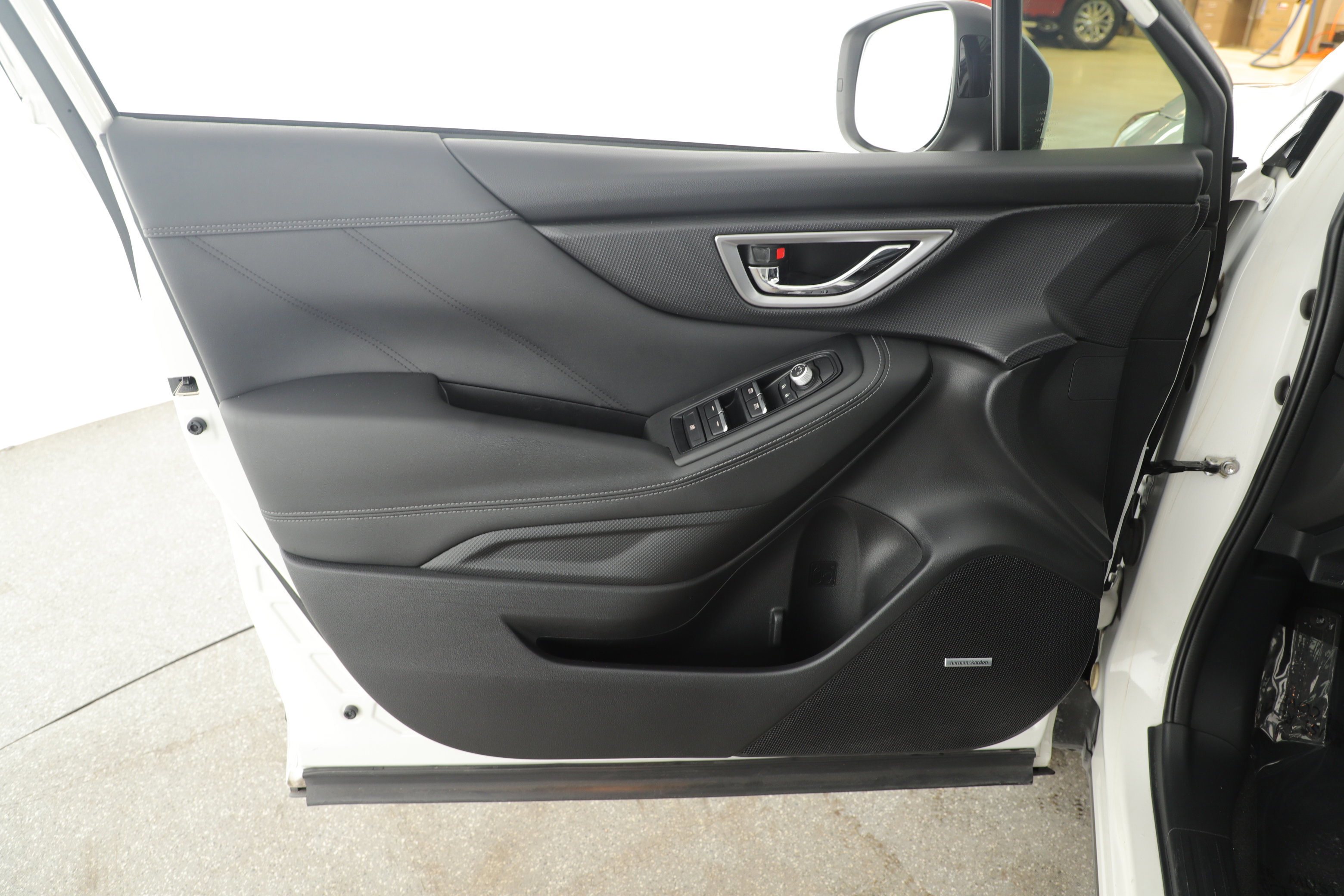 Used 2021 Subaru Forester Limited image 8