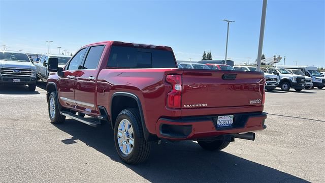 Used 2024 Chevrolet Silverado 2500 High Country w/ High Country Premium Package AWD/4WD image 5