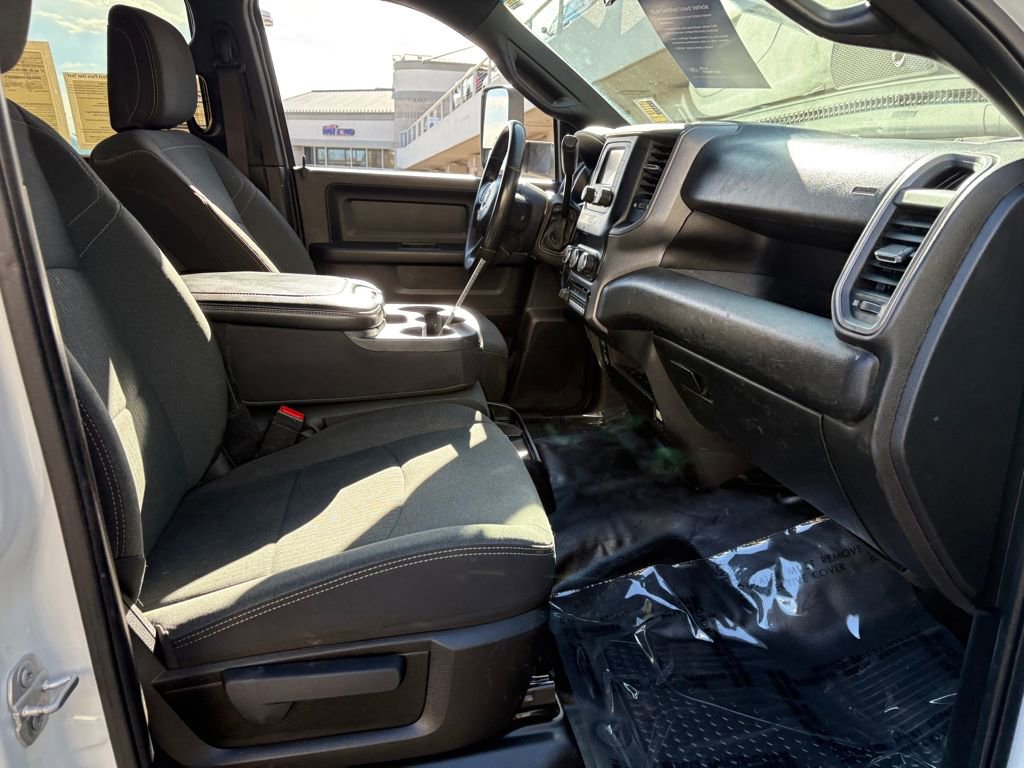 Used 2022 RAM 5500 Tradesman w/ Chrome Appearance Group image 35