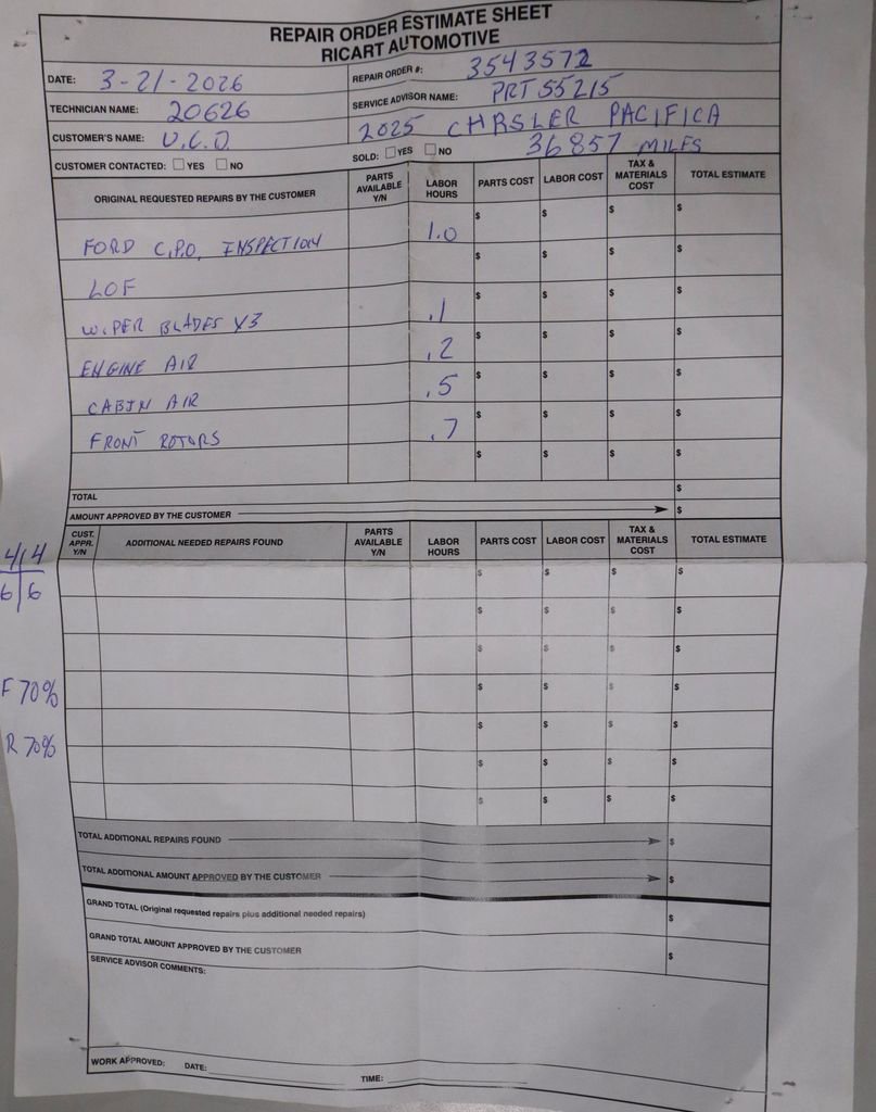 Used 2025 Chrysler Pacifica Select image 12