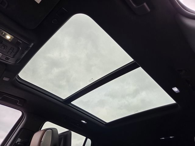 Used 2023 GMC Yukon Denali Ultimate image 20