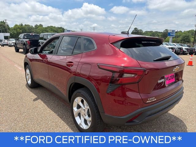 Used 2024 Chevrolet Trax LS w/ LS Convenience Package FWD image 5
