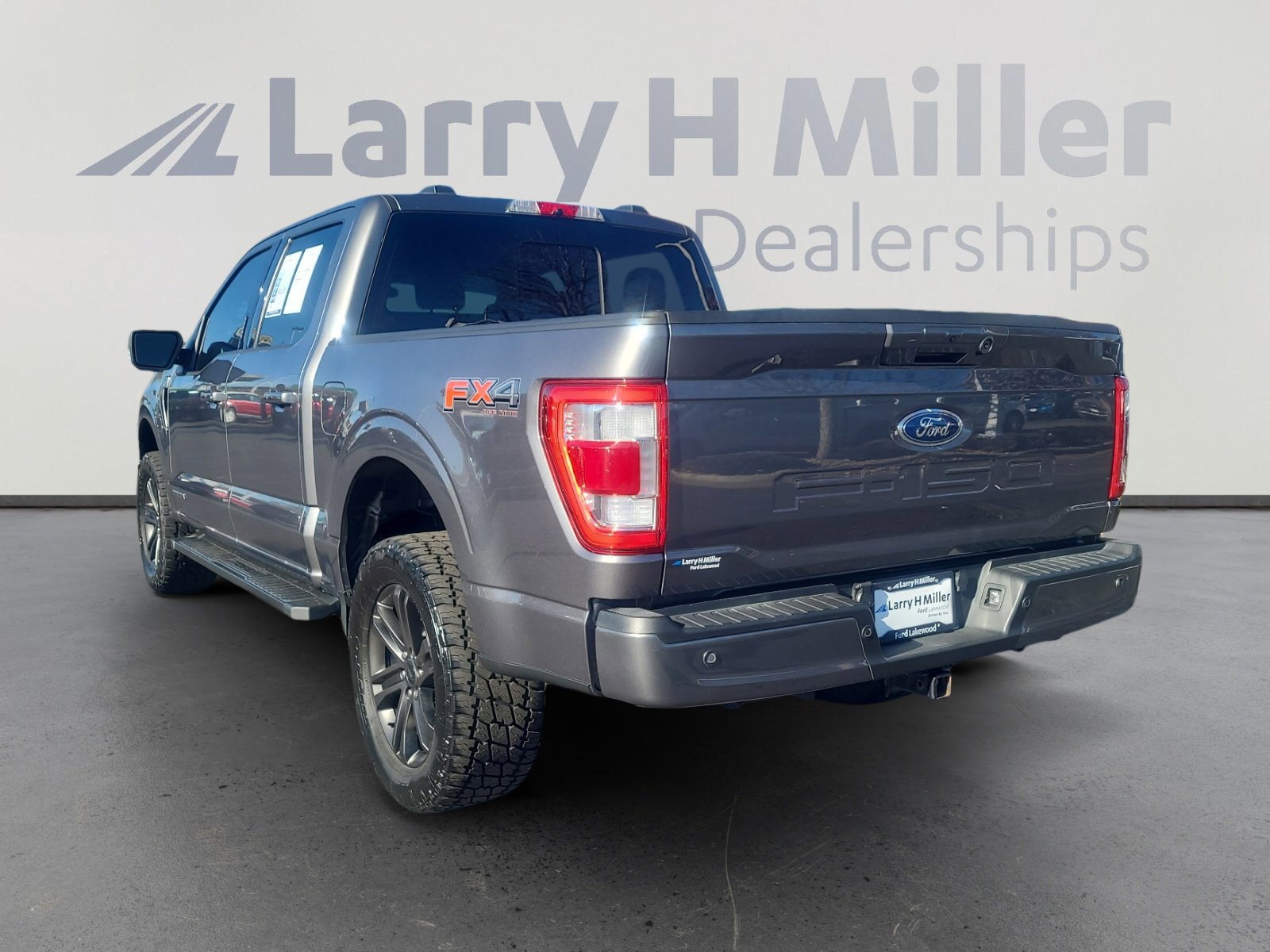 Certified 2022 Ford F150 Lariat w/ Equipment Group 502A High image 3