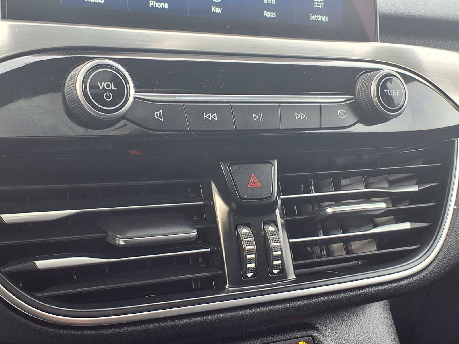 Certified 2022 Ford Escape Titanium w/ Class II Trailer Tow Package image 17