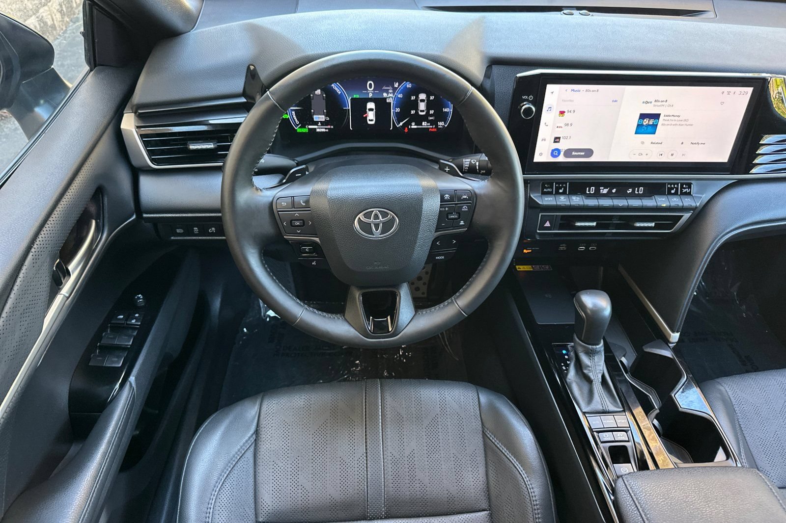 Used 2025 Toyota Camry XSE FWD image 16