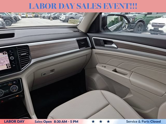 Used 2022 Volkswagen Atlas SEL AWD/4WD image 16