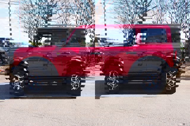 Certified 2025 Ford Bronco Badlands image 2