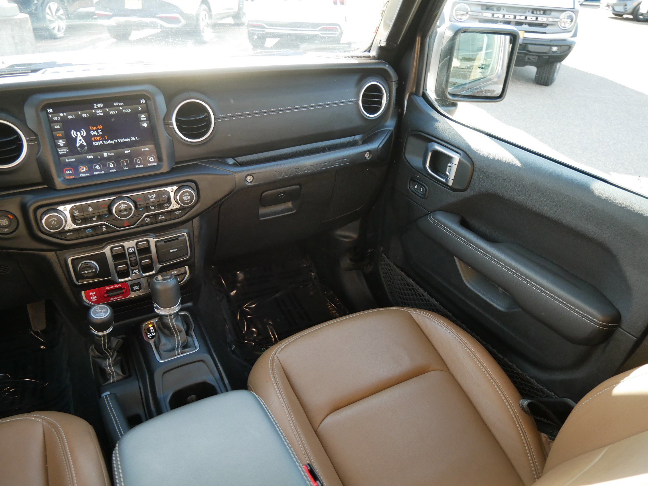 Used 2023 Jeep Wrangler Unlimited Rubicon 4xe w/ Safety Group image 11