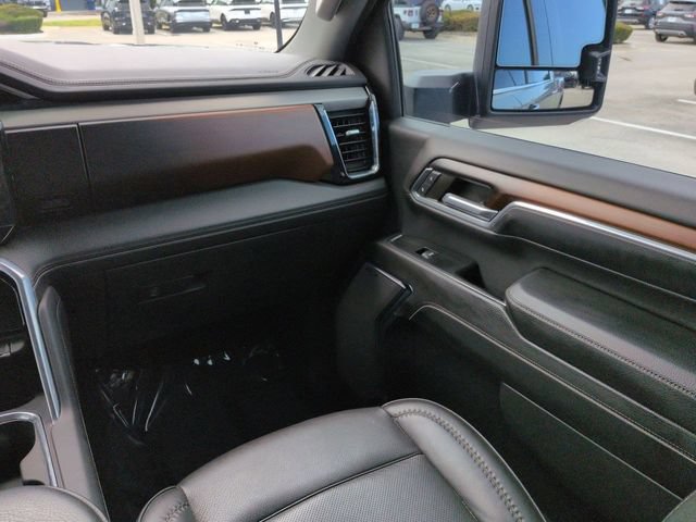Used 2024 GMC Sierra 2500 Denali w/ Denali Reserve Package AWD/4WD image 17