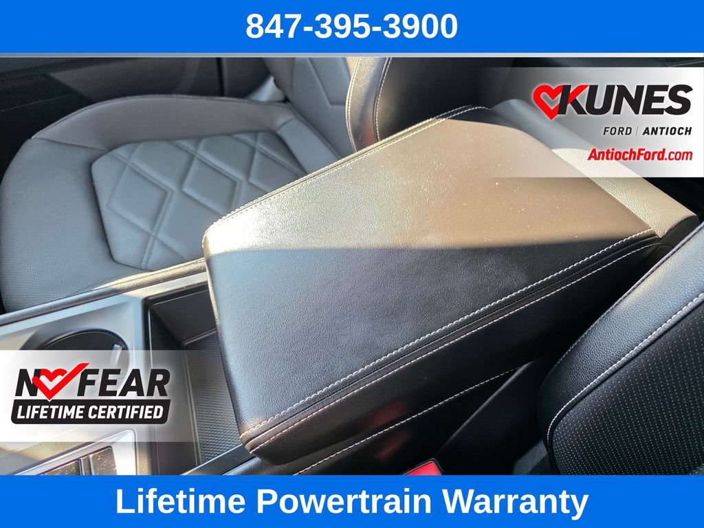 Used 2024 Volkswagen Atlas SE AWD/4WD image 32
