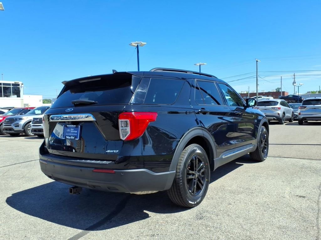 Certified 2023 Ford Explorer XLT AWD/4WD image 5