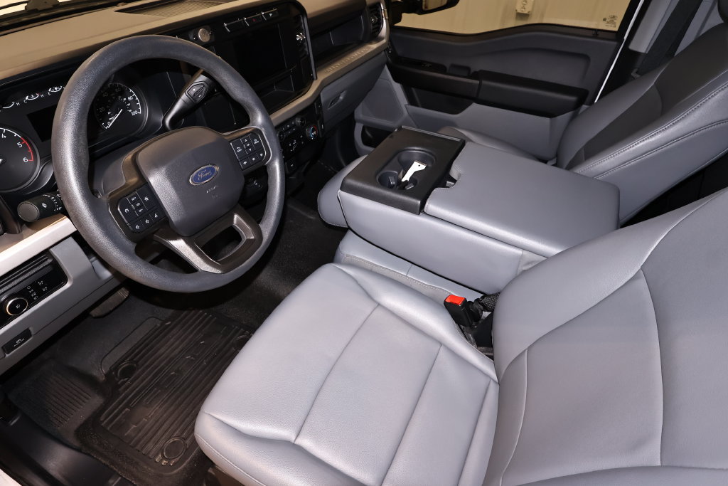 Certified 2024 Ford F550 4x4 Regular Cab Super Duty image 26