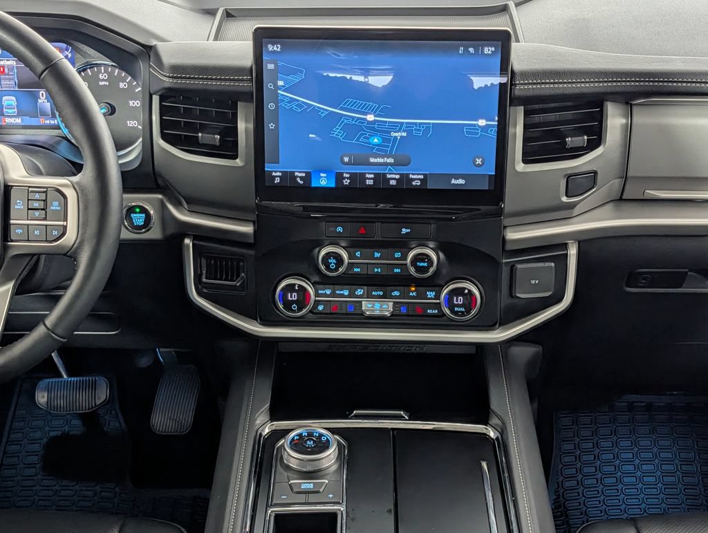 Certified 2024 Ford Expedition XLT RWD image 15