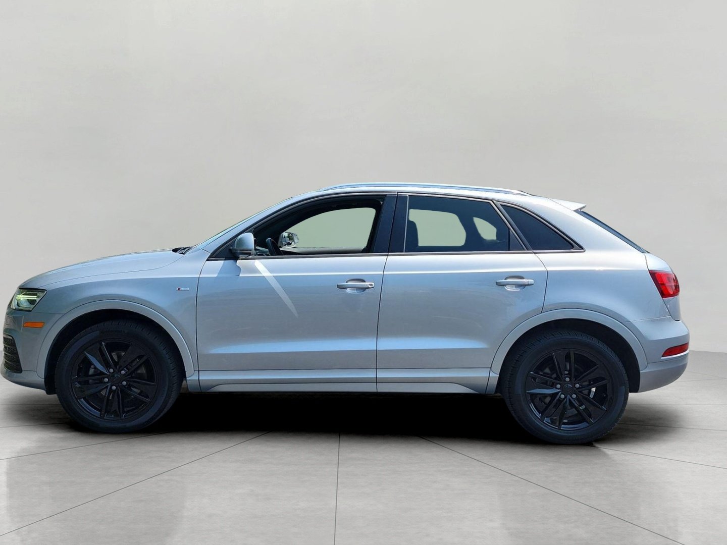 Used 2018 Audi Q3 2.0T Premium AWD/4WD image 5