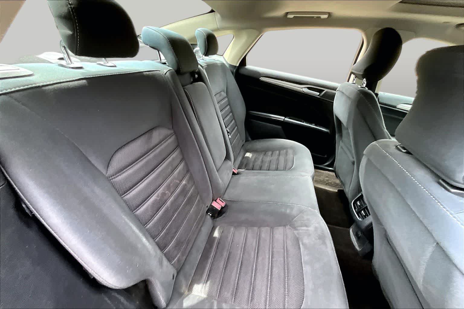 Certified 2019 Ford Fusion SE FWD image 20