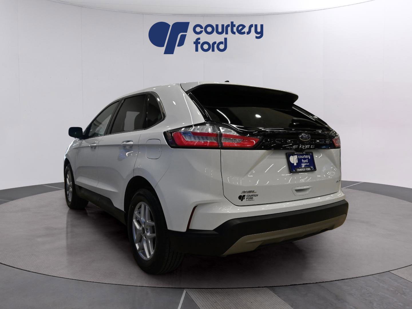 Certified 2023 Ford Edge SEL image 3