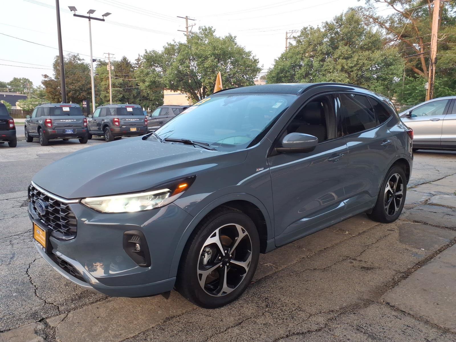 Certified 2023 Ford Escape ST-Line Select w/ Tech Pack #2 AWD/4WD image 7