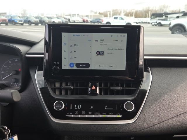 Used 2025 Toyota Corolla LE image 25