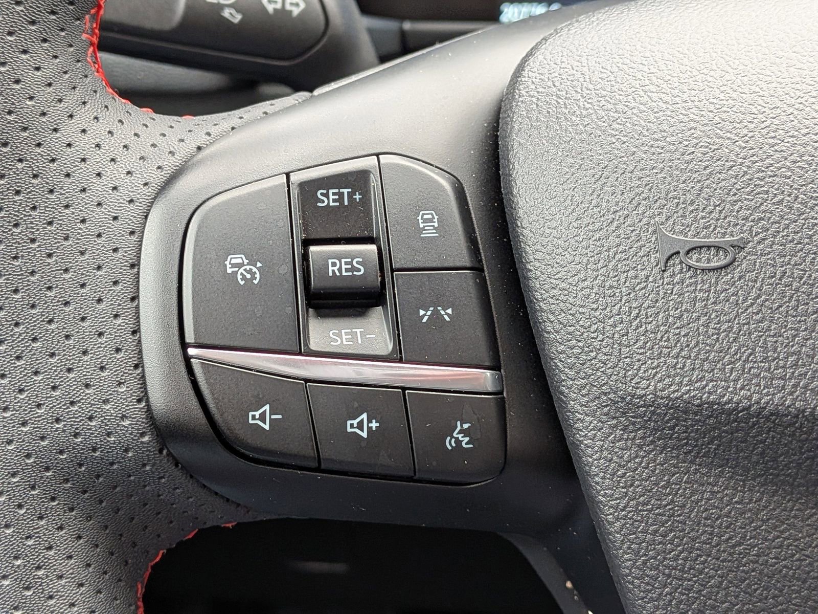 Certified 2023 Ford Escape ST-Line w/ Tech Pack #1 image 29