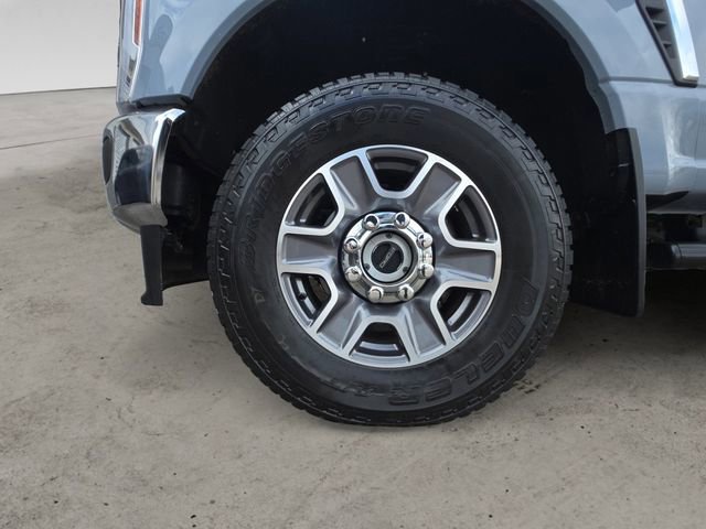Certified 2025 Ford F350 Lariat w/ FX4 Off-Road Package image 14