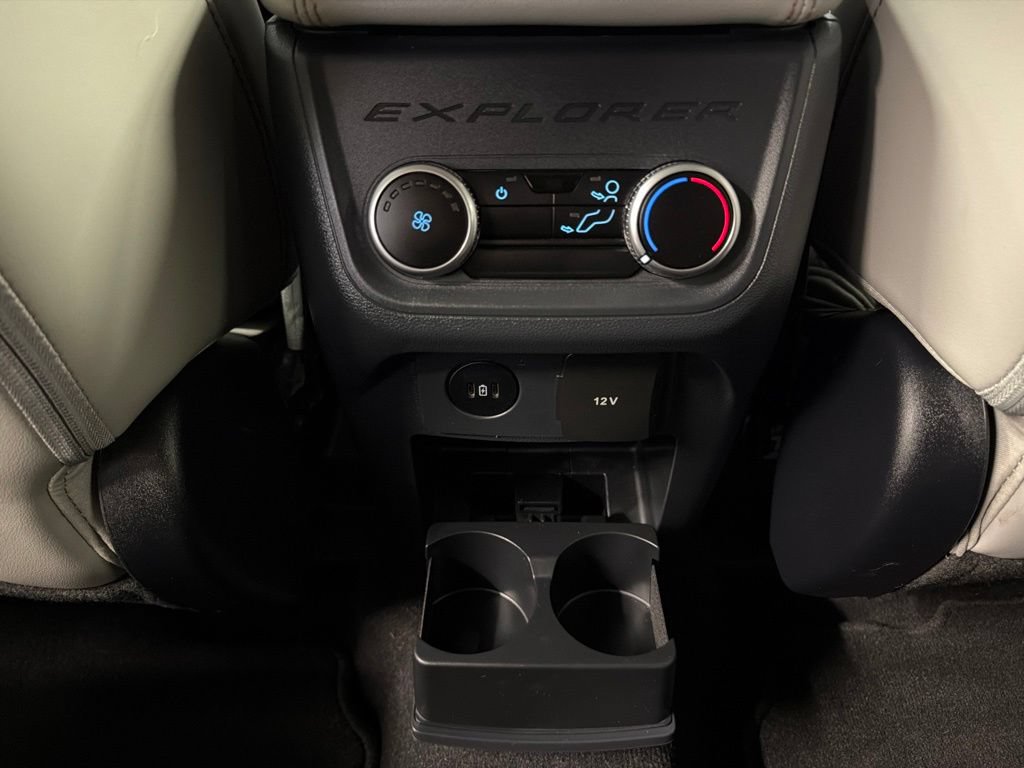 Certified 2025 Ford Explorer Active w/ Active Comfort Package AWD/4WD image 32