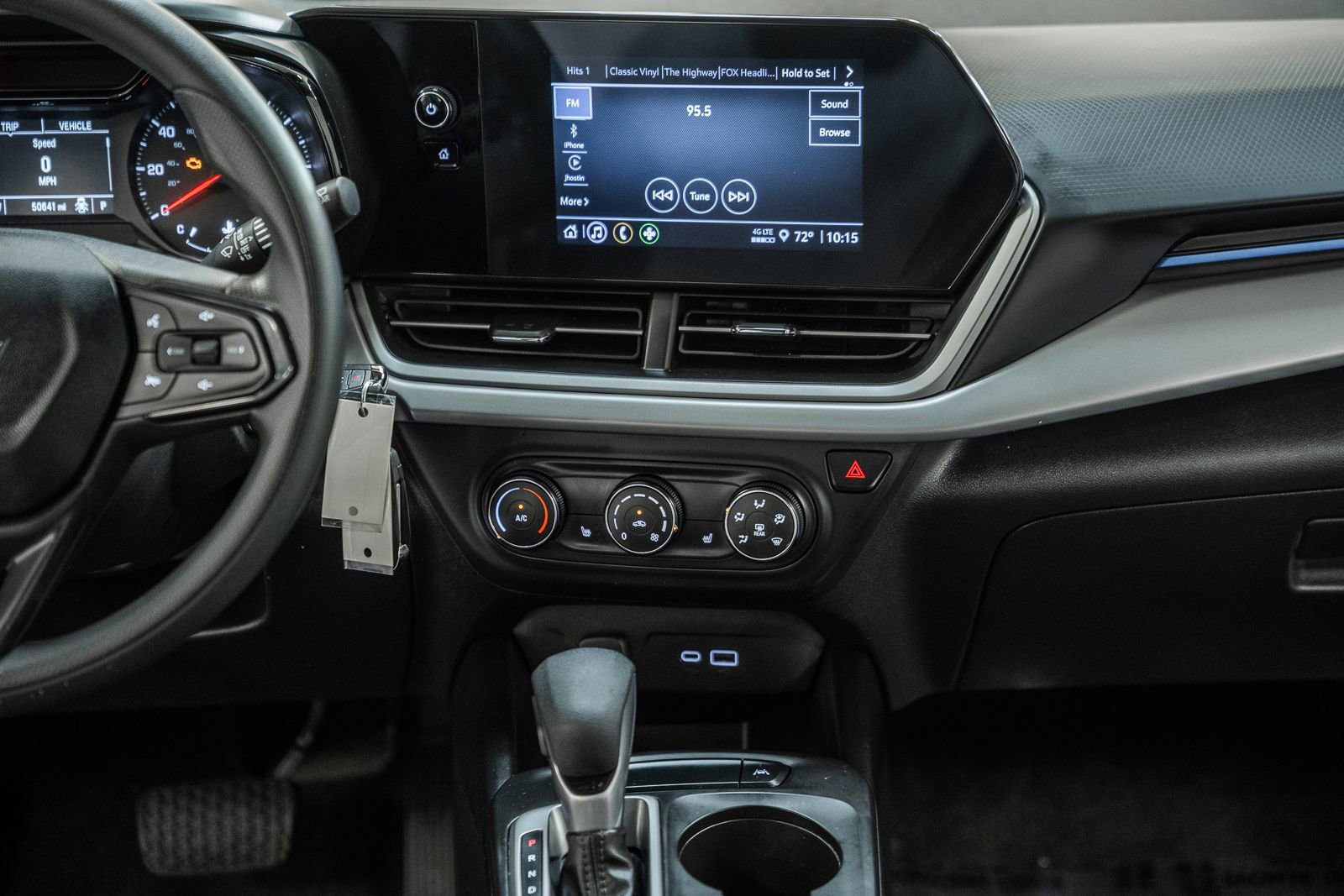 Used 2024 Chevrolet Trax LS w/ LS Convenience Package FWD image 23