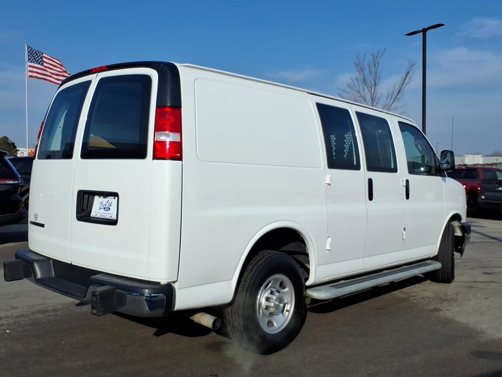 Used 2024 Chevrolet Express 2500 w/ Driver Convenience Package image 5