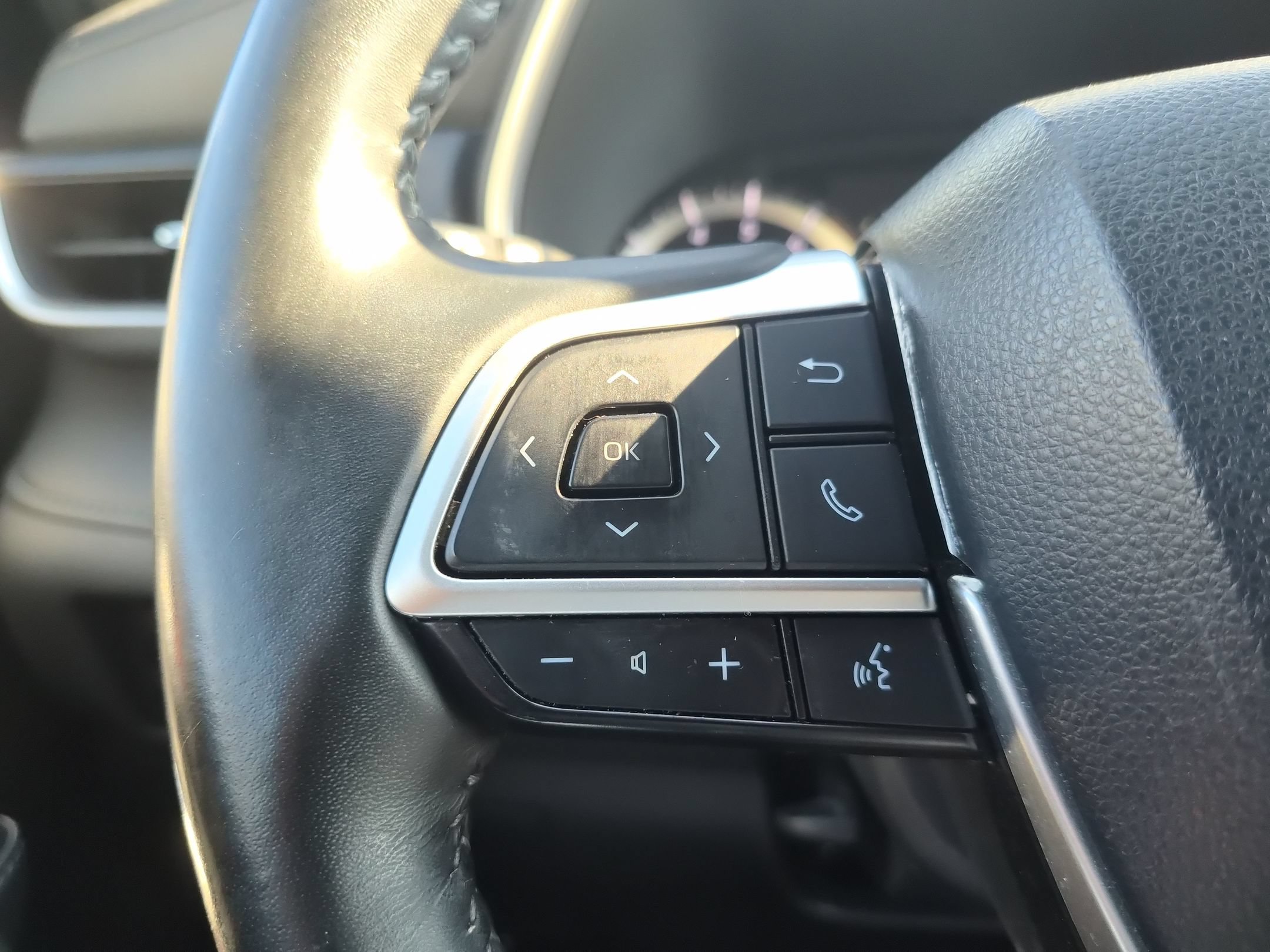Used 2023 Toyota Highlander XSE AWD/4WD image 18