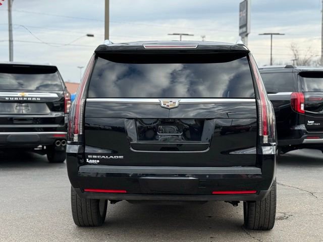 Used 2019 Cadillac Escalade Premium Luxury image 7